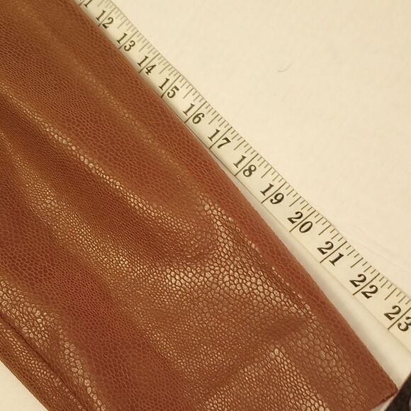 Kim Rogers cropped faux leather jacket - Picture 12 of 12